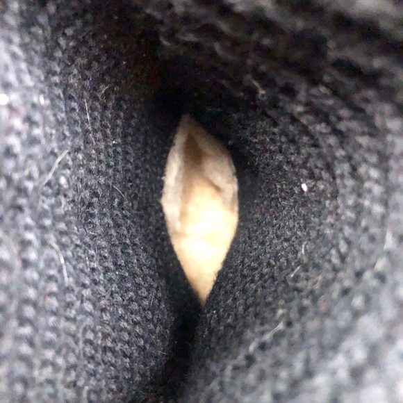 UGG Classic Cardy 5 Button Tall Knit Winter Boots 8